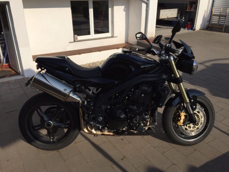 Triumph Speed Triple 1050 (515NJ, 2005) 1 down 5 up Impressionen